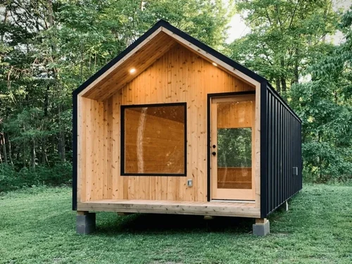 Customized portable house for residential accommodation